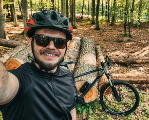 files/selfie-cyclist-forest-wearing-helmet-260nw-2173498757.webp